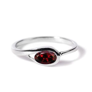 925 Sterling Silver Natural Garnet January Birthstone Ring for Women